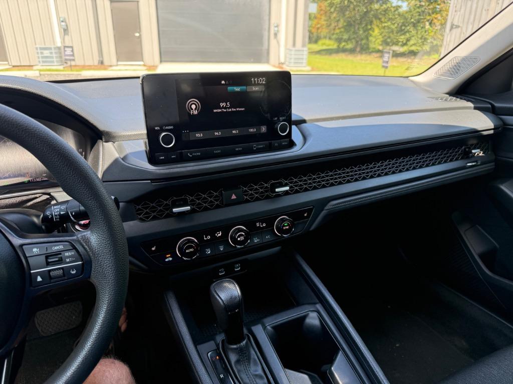 2023 Honda Accord EX - Photo 10