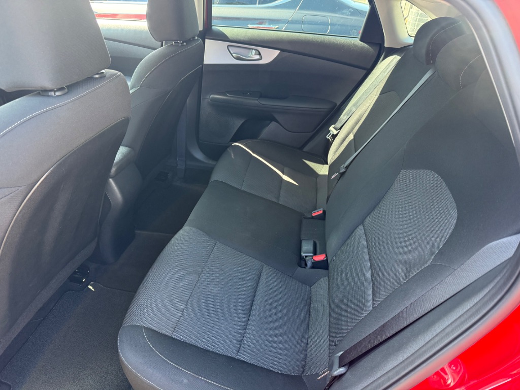 2024 Kia Forte LXS - Photo 7