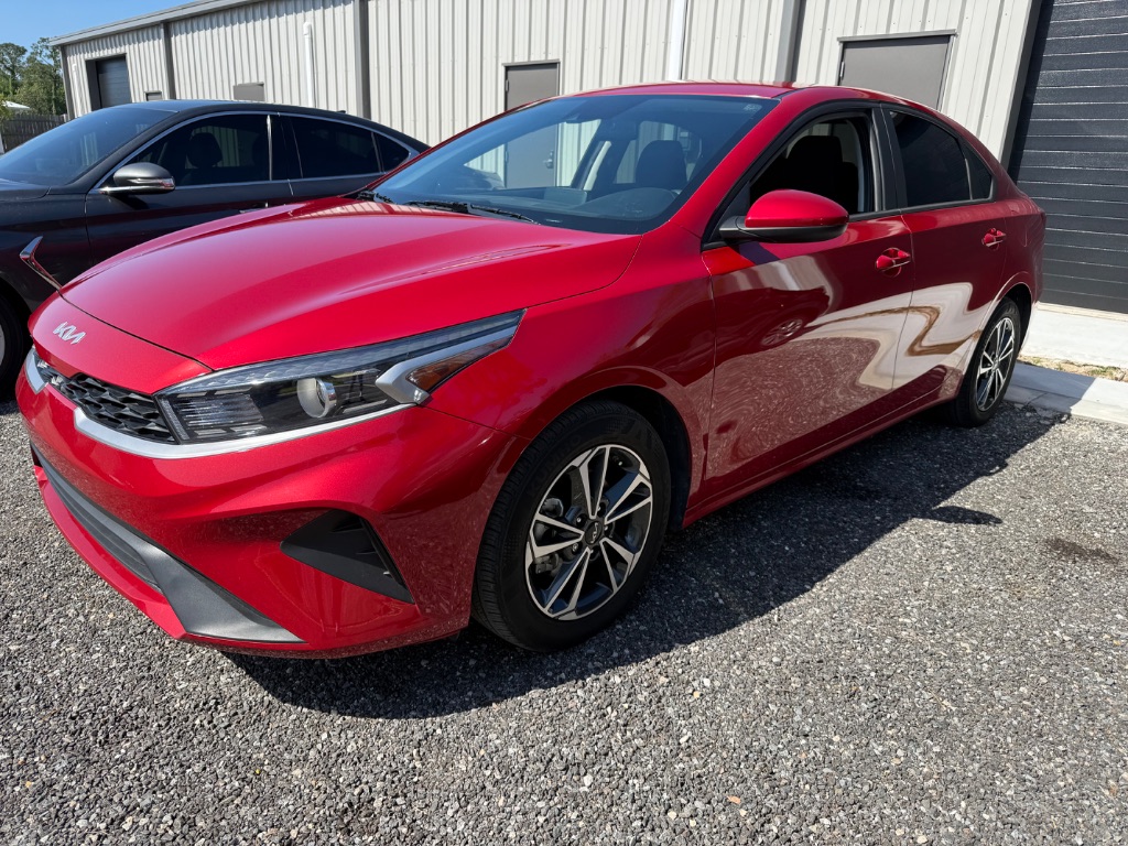 2024 Kia Forte LXS AT's photo