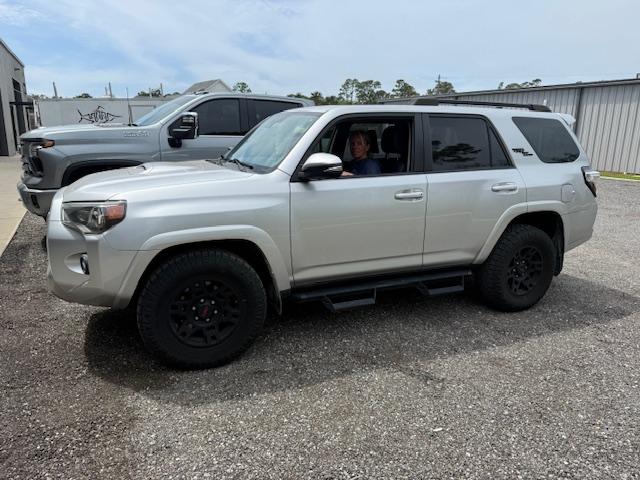 2021 Toyota 4Runner TRD Off-Road Premium 4WD V6's photo